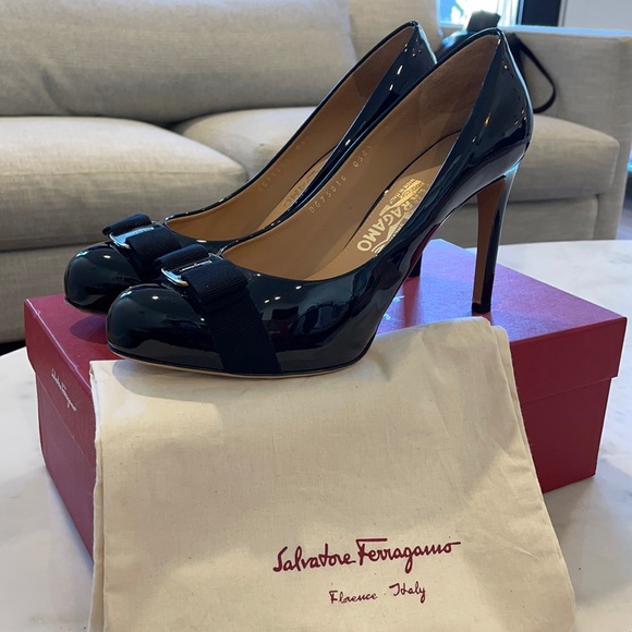 9C Pimpa Salvatore Ferrgamo with box and dust bag - Picture 2 of 7